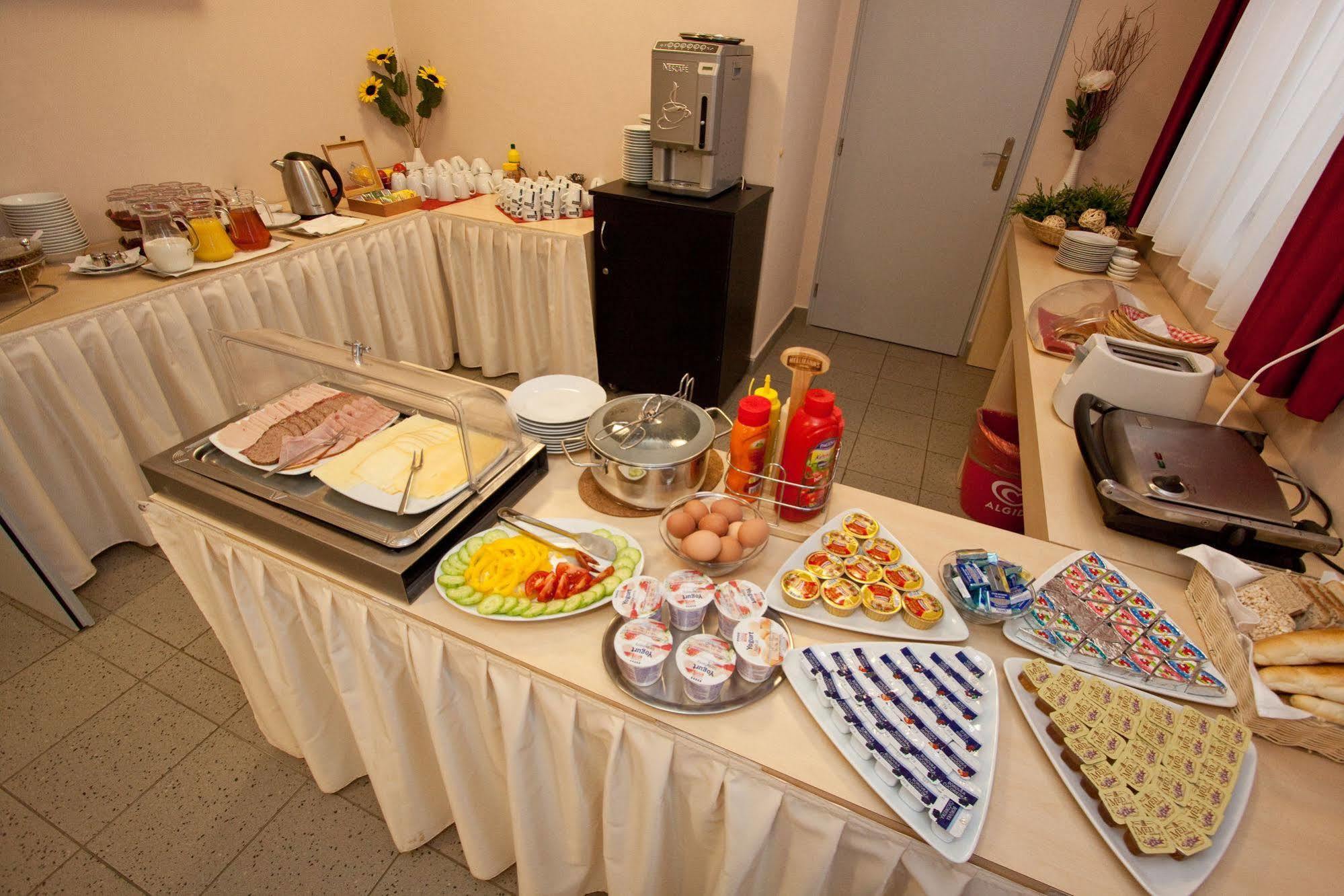 Hotel Albellus برنو المظهر الخارجي الصورة